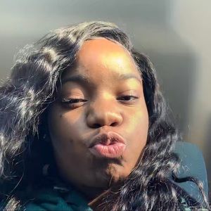 Meet your Posher, Maya